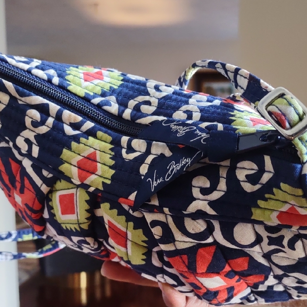 Vera Bradley Blue and Red Patterned Small Shoulder Bag With Coin Pouch - Picture 5 of 11